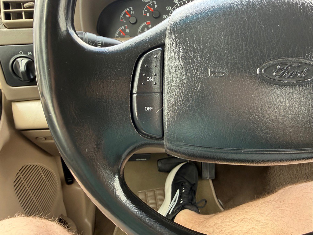 2001 Ford F-250 Image 26