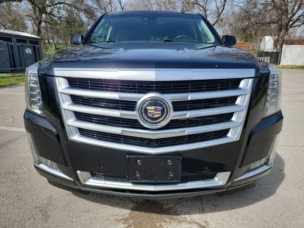 2015 Cadillac Escalade Image 2