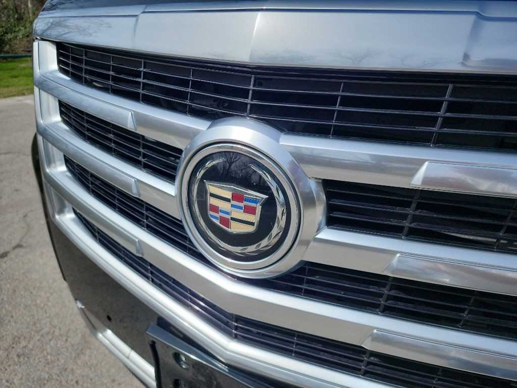 2015 Cadillac Escalade Image 3