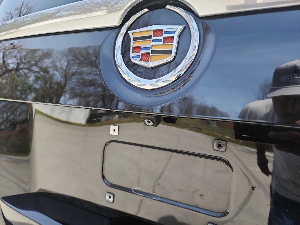 2015 Cadillac Escalade Image 8