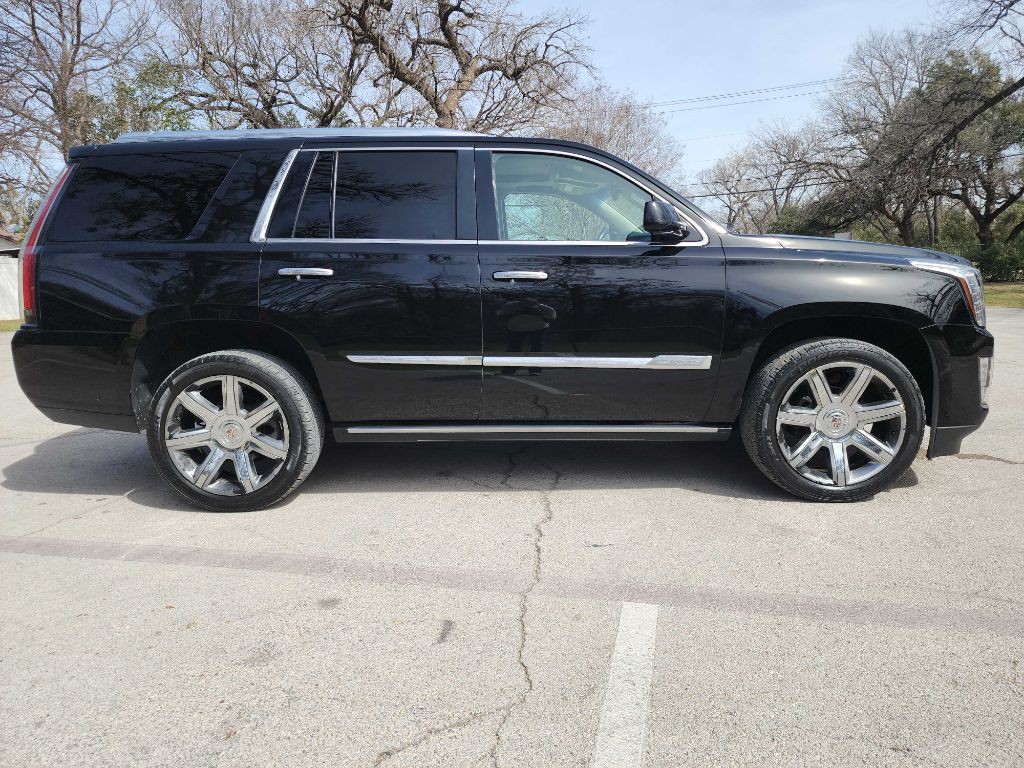2015 Cadillac Escalade Image 10