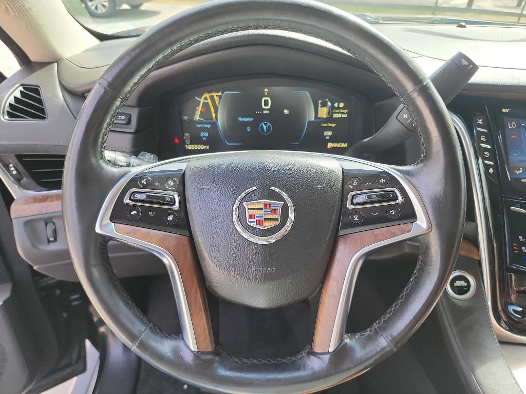 2015 Cadillac Escalade Image 19