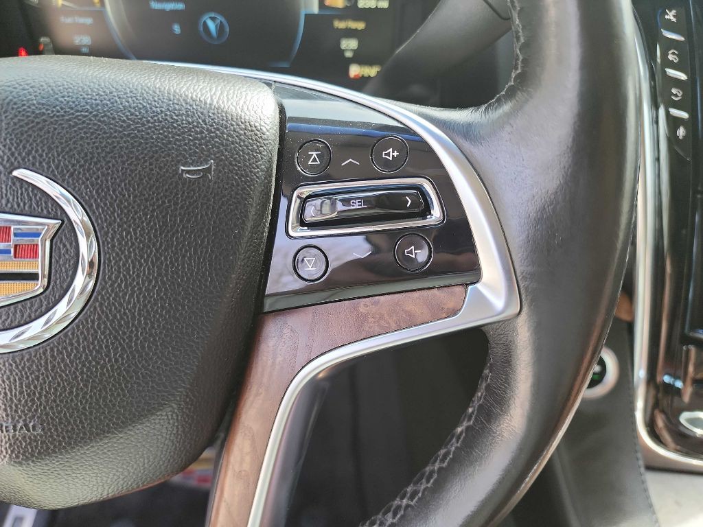 2015 Cadillac Escalade Image 21