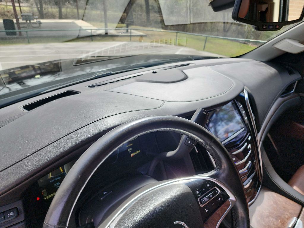 2015 Cadillac Escalade Image 24