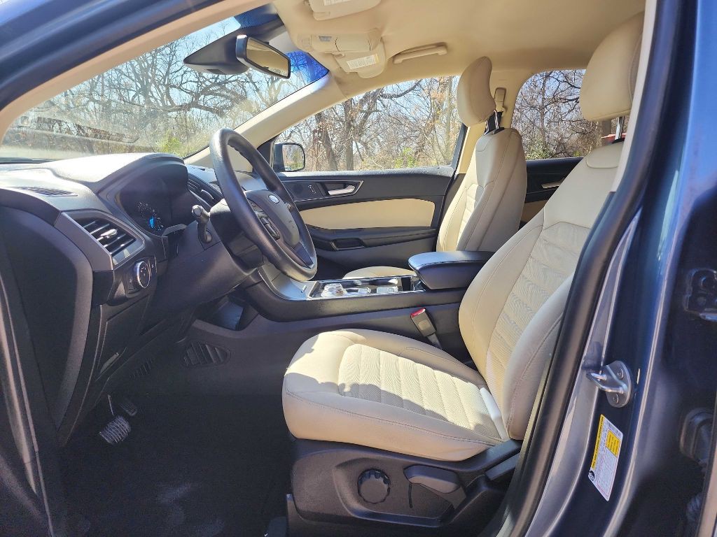 2019 Ford Edge Image 14