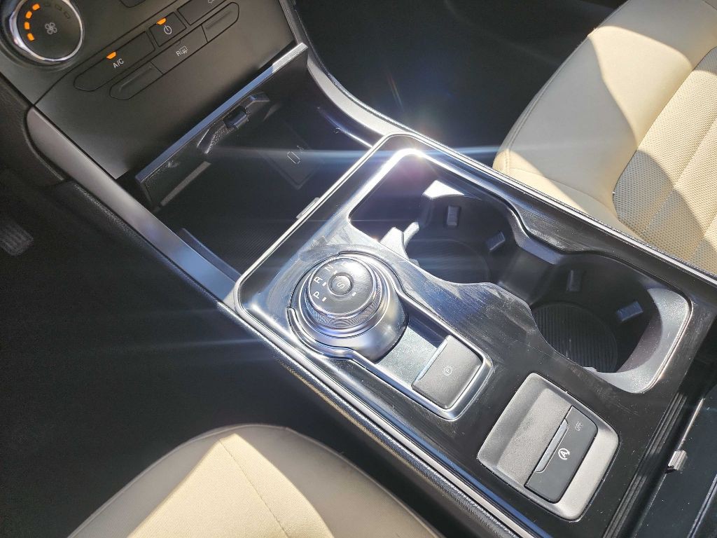 2019 Ford Edge Image 24