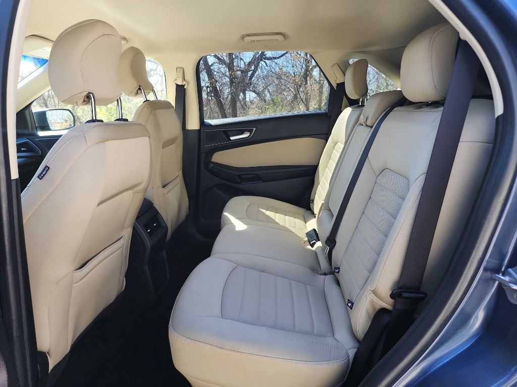 2019 Ford Edge Image 28