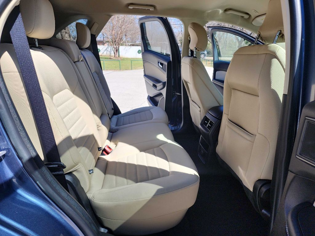 2019 Ford Edge Image 33