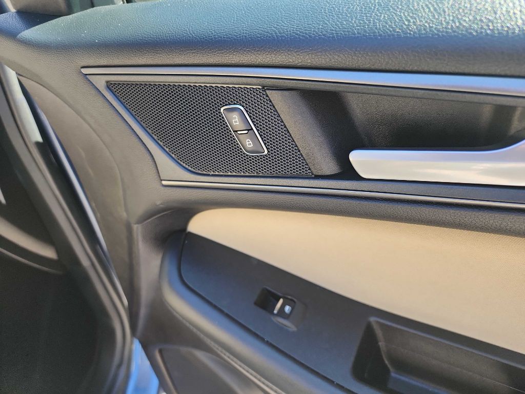 2019 Ford Edge Image 35