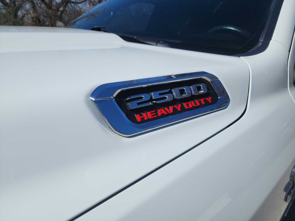 2022 RAM 2500 Image 3