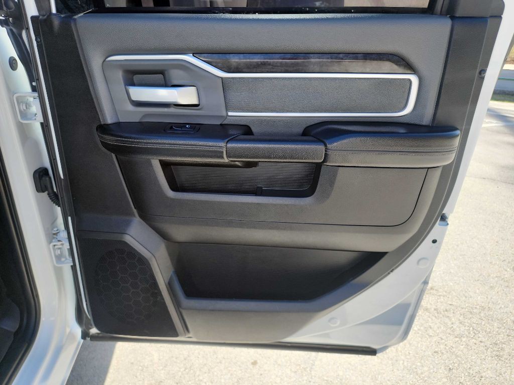 2022 RAM 2500 Image 36