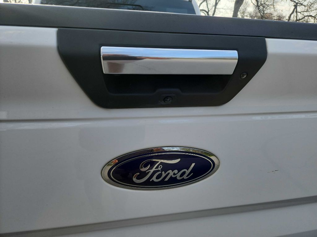 2016 Ford F-150 Image 9