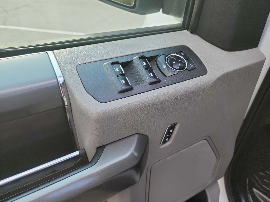 2016 Ford F-150 Image 18