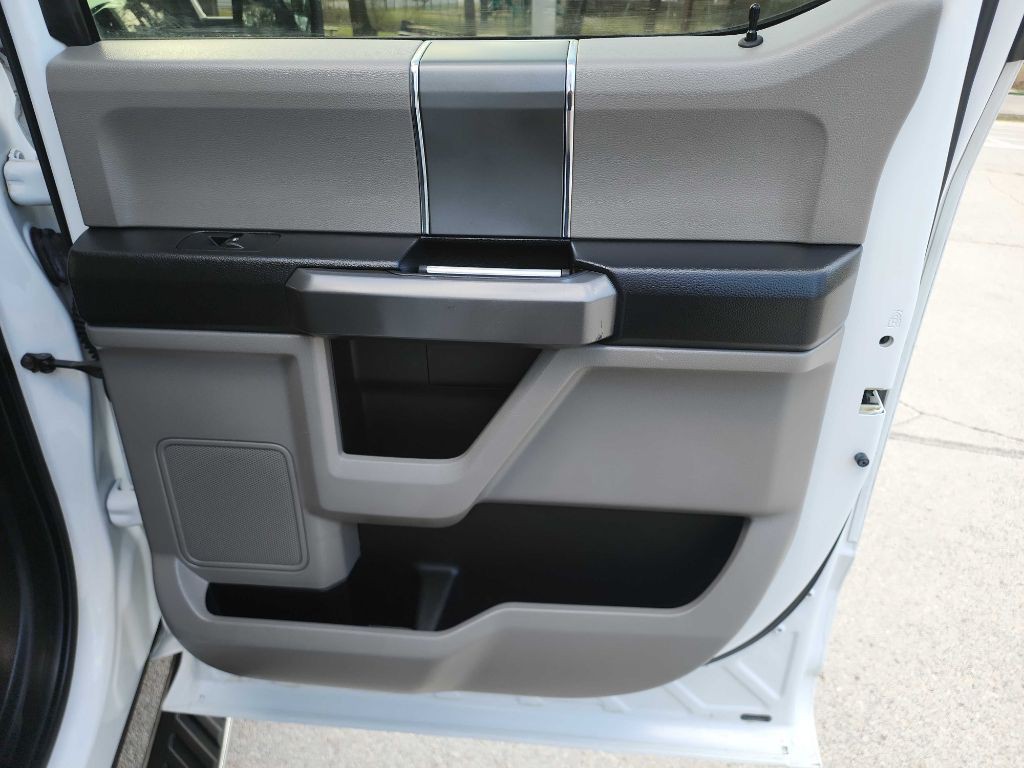 2016 Ford F-150 Image 32