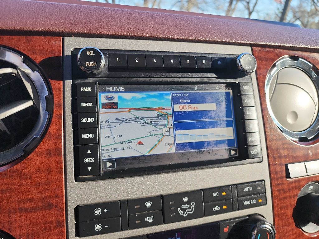 2012 Ford F-250 Image 30