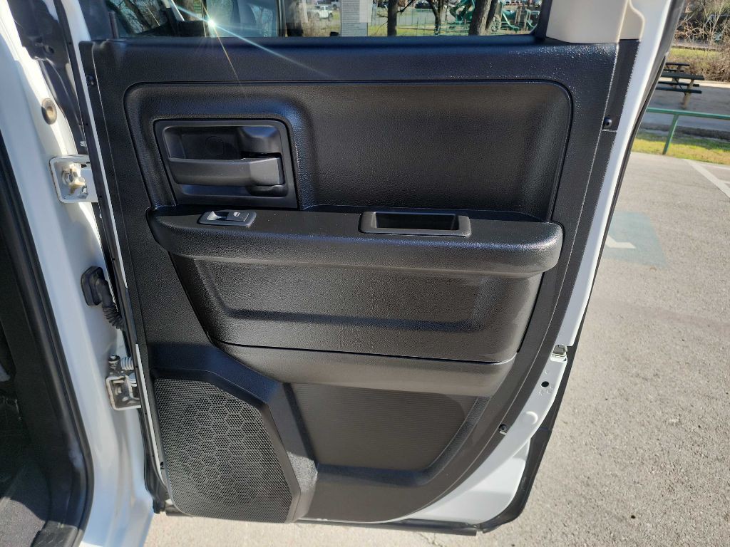 2019 RAM 1500 Image 31