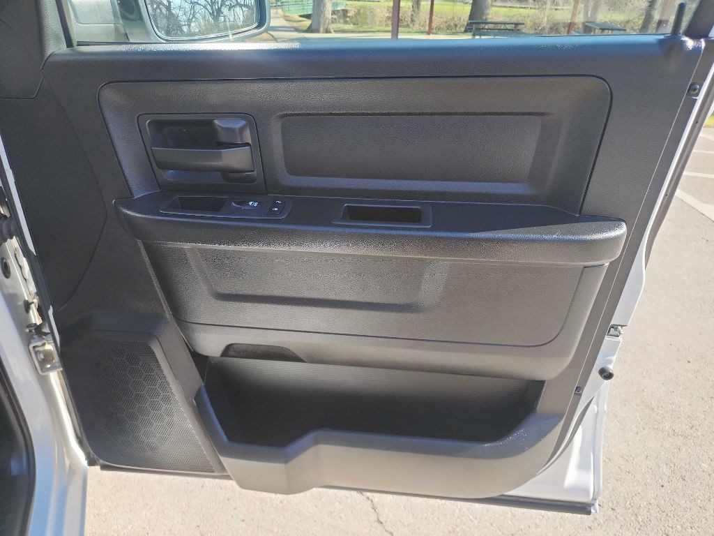 2019 RAM 1500 Image 32