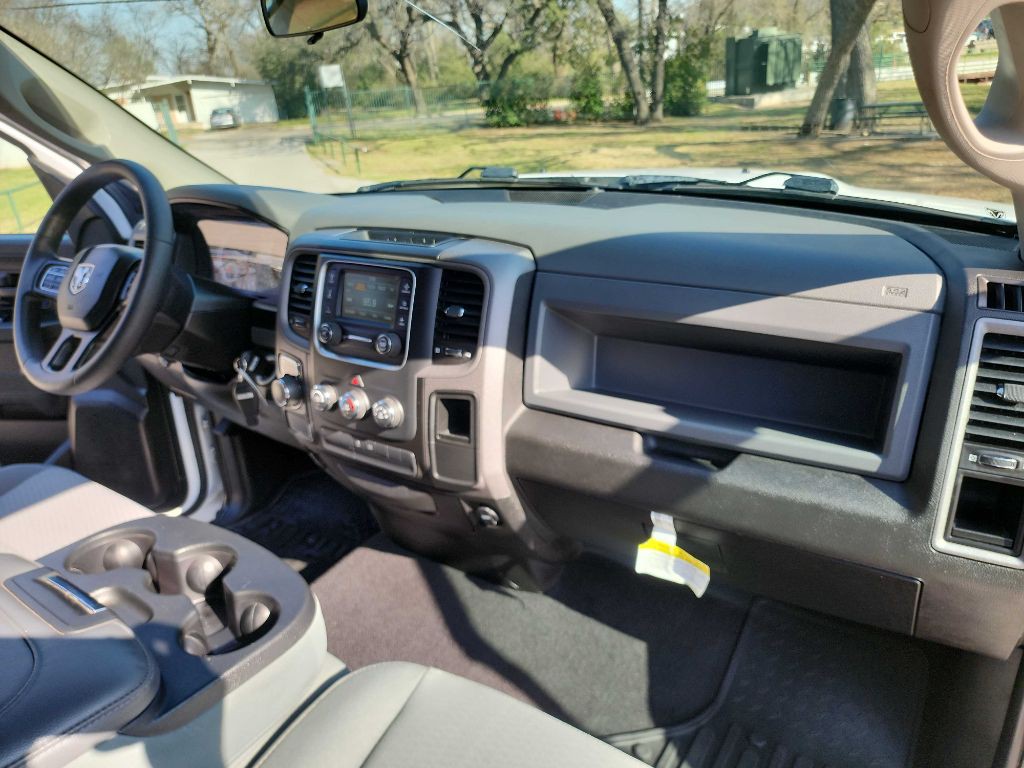 2019 RAM 1500 Image 38