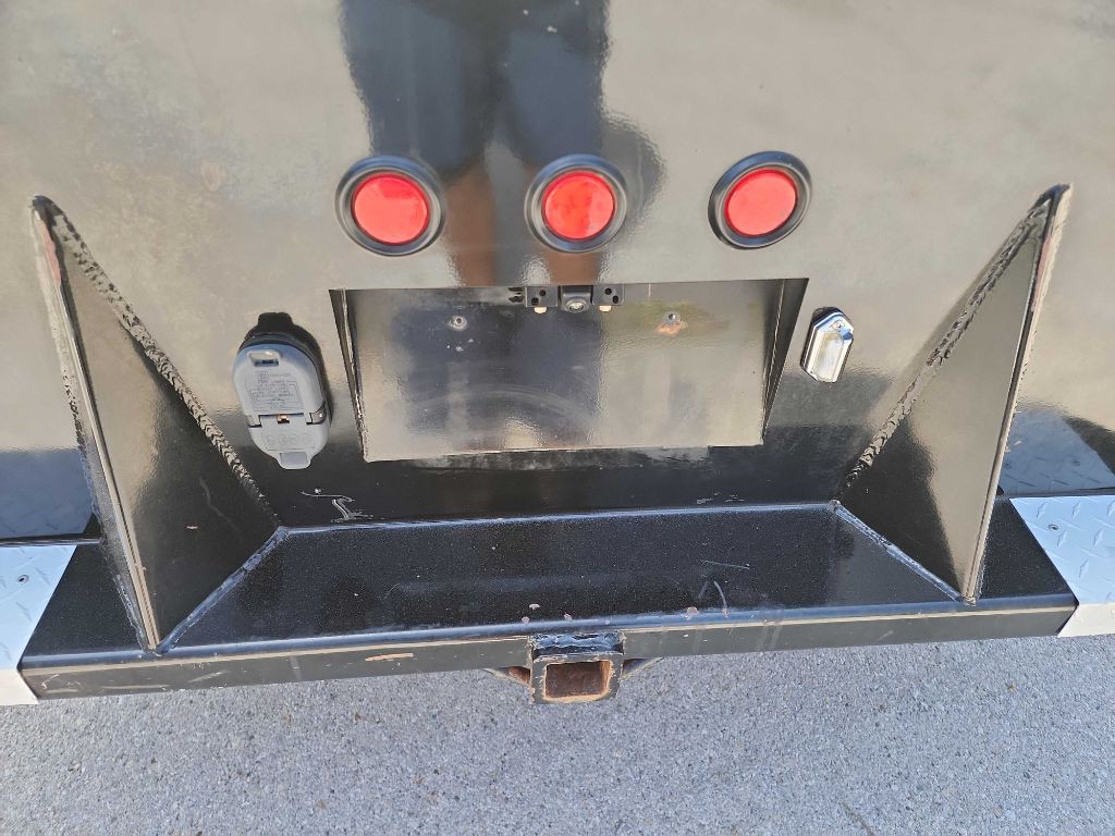 2017 GMC Sierra Image 8