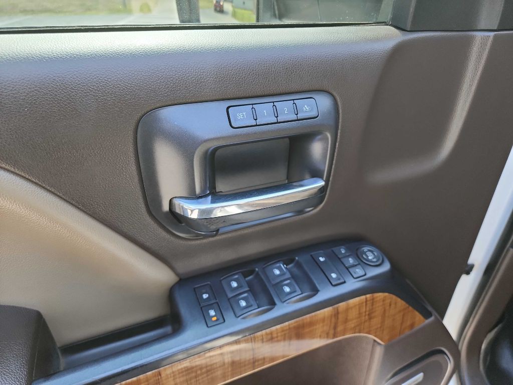 2017 GMC Sierra Image 16