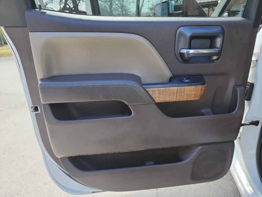 2017 GMC Sierra Image 32