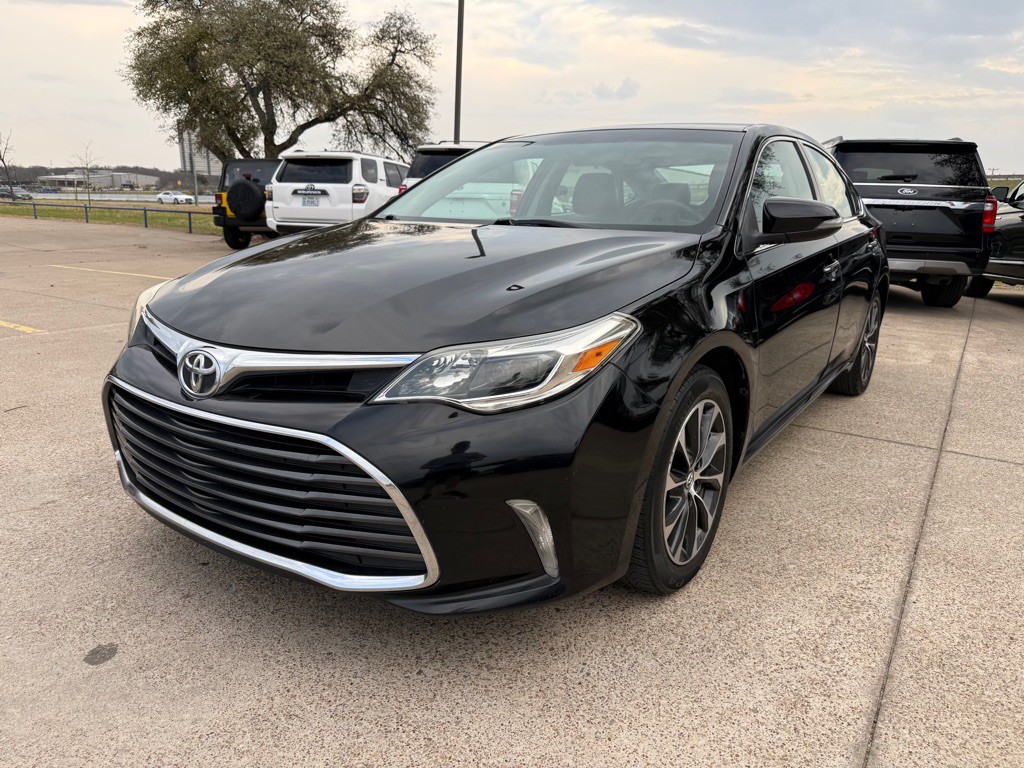 2016 Toyota Avalon Image 3