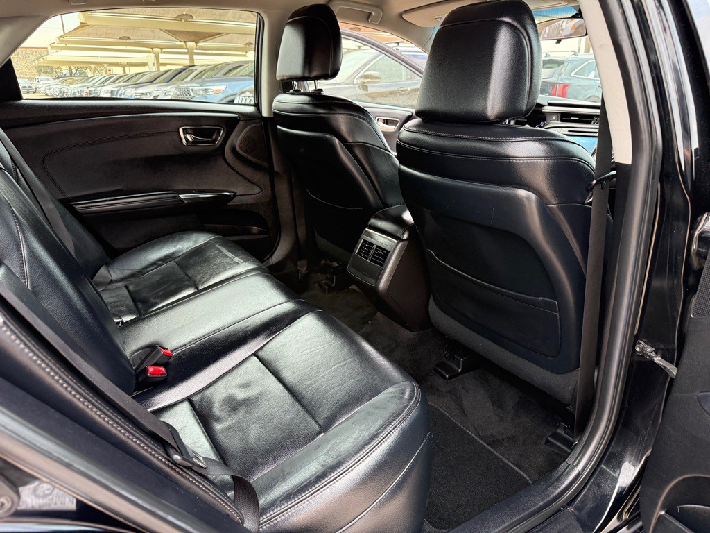 2016 Toyota Avalon Image 17