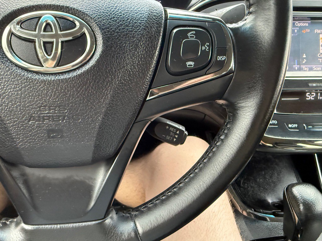 2016 Toyota Avalon Image 30