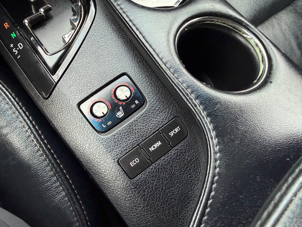 2016 Toyota Avalon Image 31