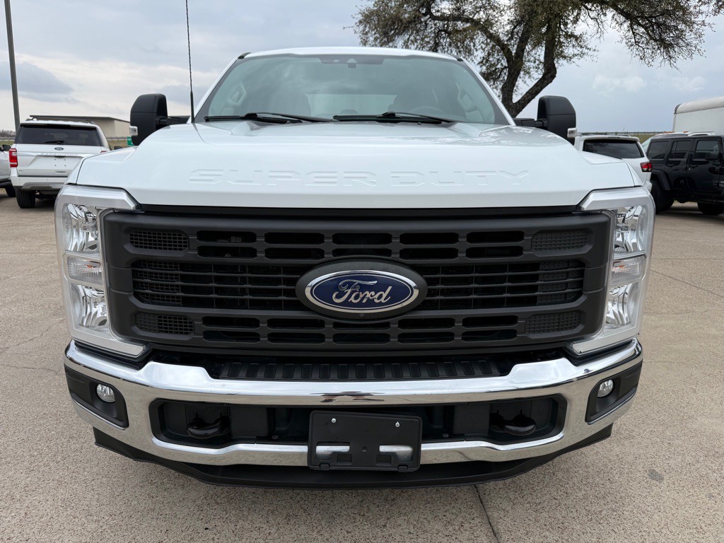 2023 Ford F-250 Image 2