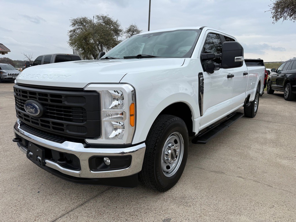 2023 Ford F-250 Image 3