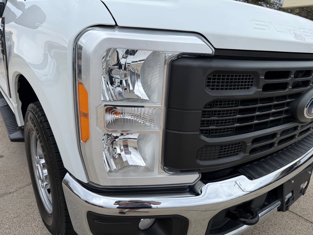 2023 Ford F-250 Image 11