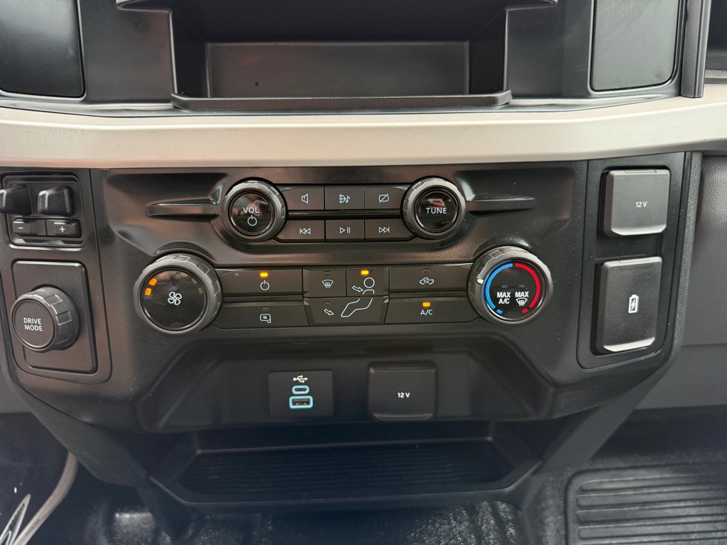 2023 Ford F-250 Image 28