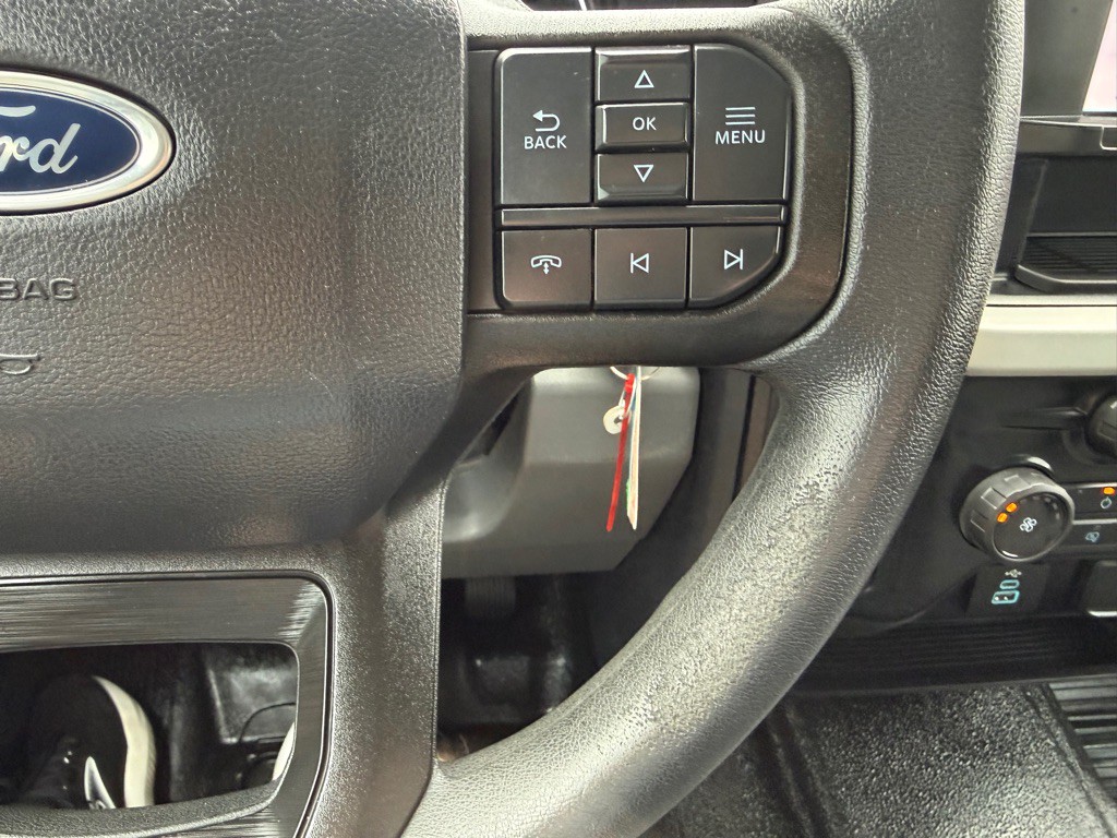 2023 Ford F-250 Image 30