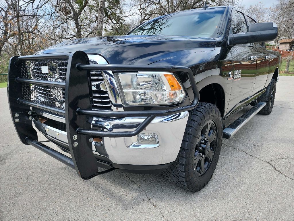 2014 RAM 2500 Image 3