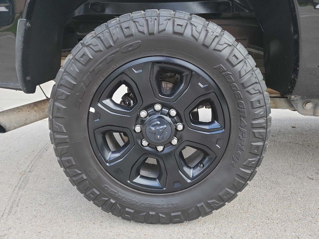 2014 RAM 2500 Image 11