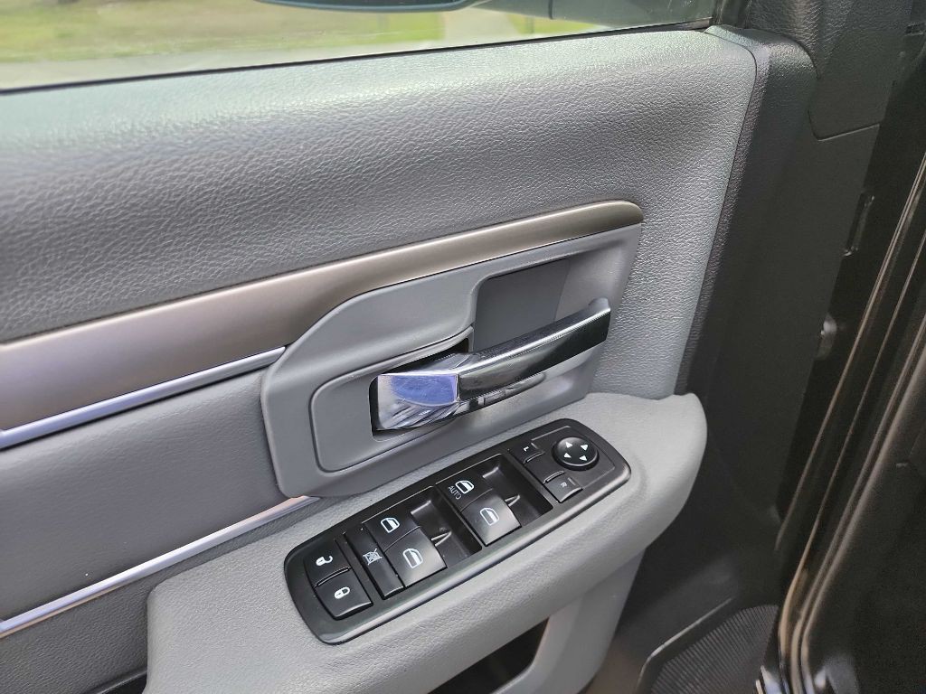 2014 RAM 2500 Image 16