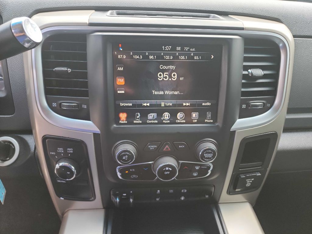 2014 RAM 2500 Image 25