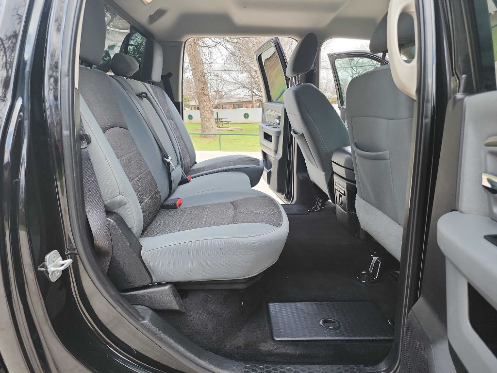 2014 RAM 2500 Image 34