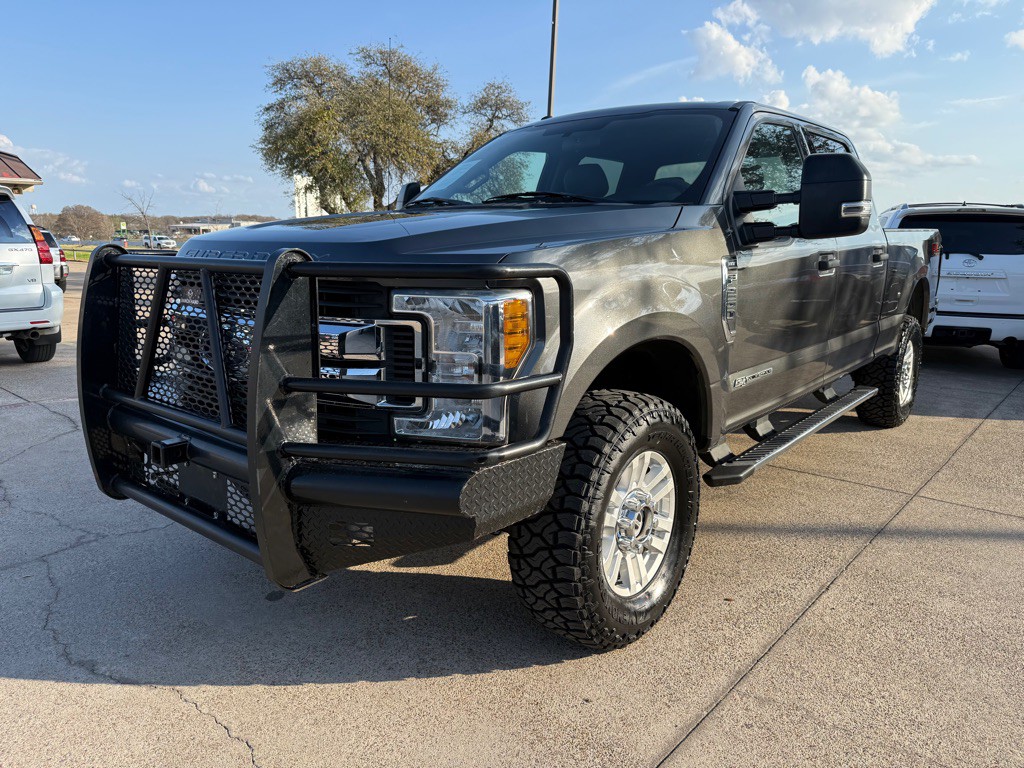 2017 Ford F-250 Image 3