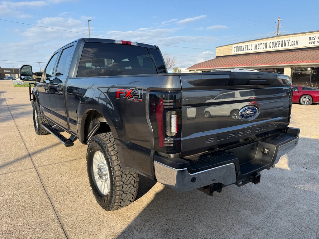 2017 Ford F-250 Image 5