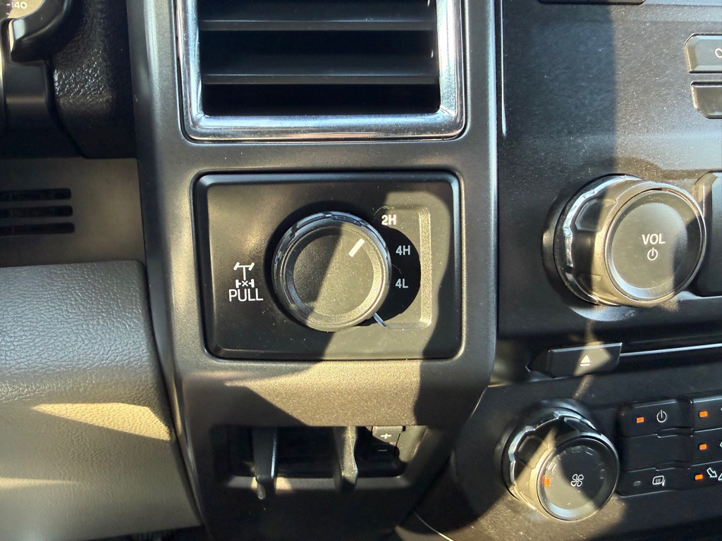 2017 Ford F-250 Image 29