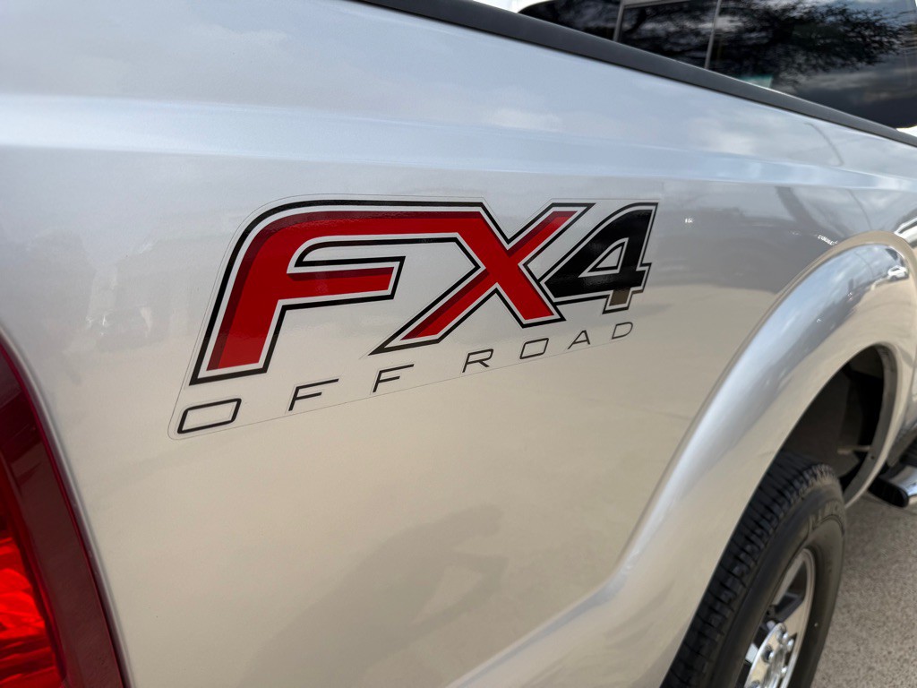 2015 Ford F-250 Image 9