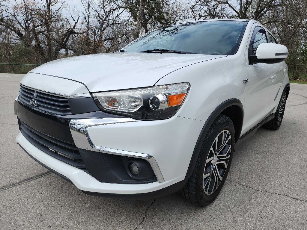 2017 Mitsubishi Outlander Image 3