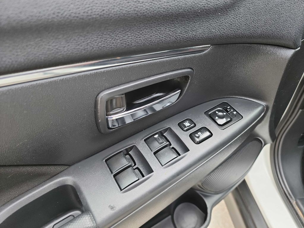 2017 Mitsubishi Outlander Image 14