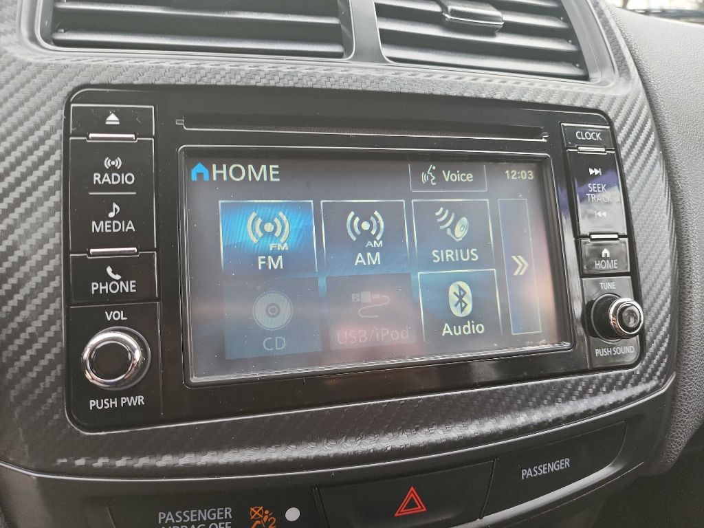 2017 Mitsubishi Outlander Image 23