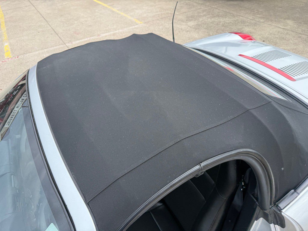 2003 Toyota MR2 Image 18