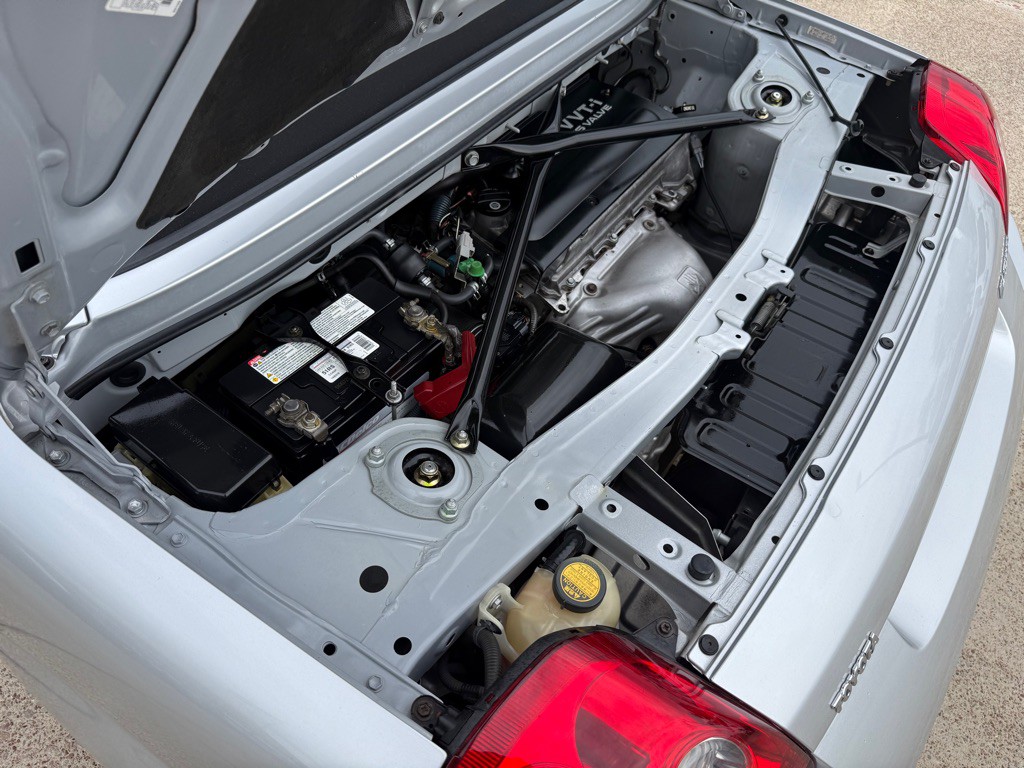 2003 Toyota MR2 Image 19