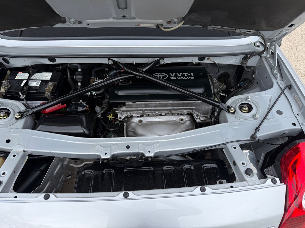 2003 Toyota MR2 Image 20