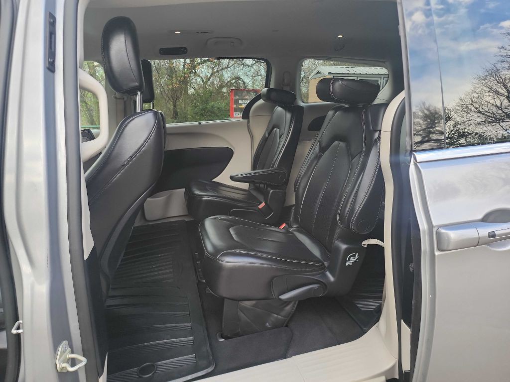 2020 Chrysler Voyager Image 23